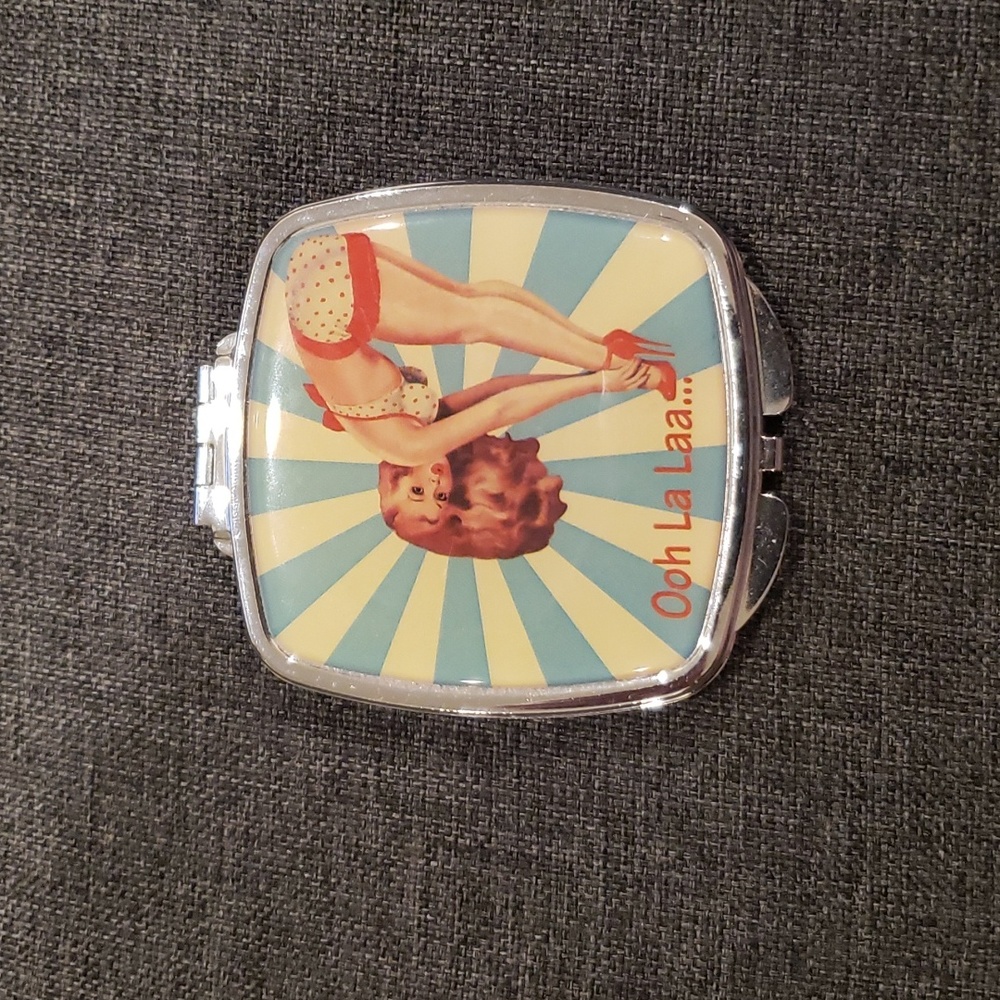 Pinup Compact Mirror